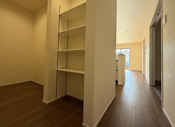 八王子市大谷町の新築戸建て2号棟のパントリー