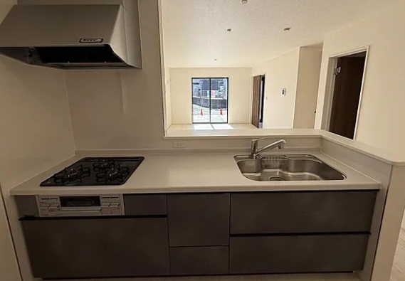八王子市大谷町の新築戸建て3号棟のキッチン