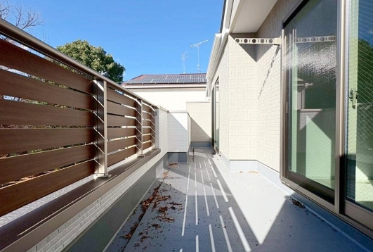 八王子市散田町5丁目の新築戸建てのバルコニー