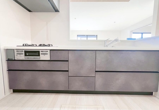 八王子市下柚木の新築戸建てのキッチンの写真