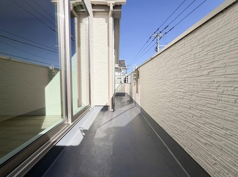 八王子市下恩方町の新築戸建てのバルコニー