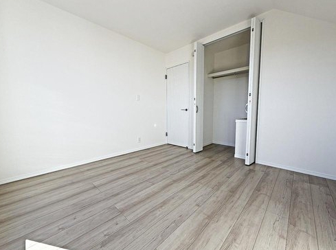 八王子市下恩方町の新築戸建ての洋室2