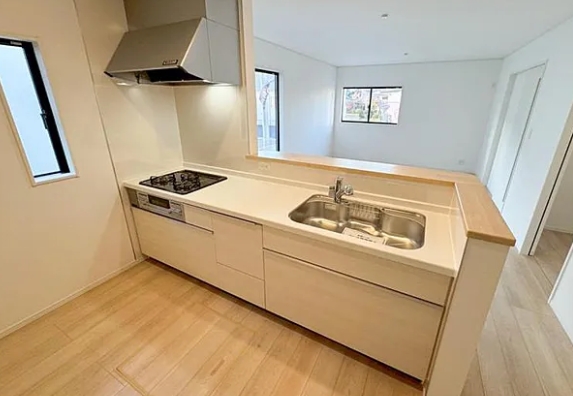 八王子市諏訪町の新築戸建て2号棟のキッチン