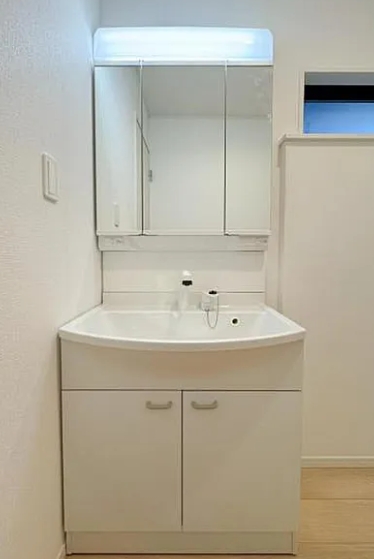 八王子市諏訪町の新築戸建て2号棟の洗面化粧台