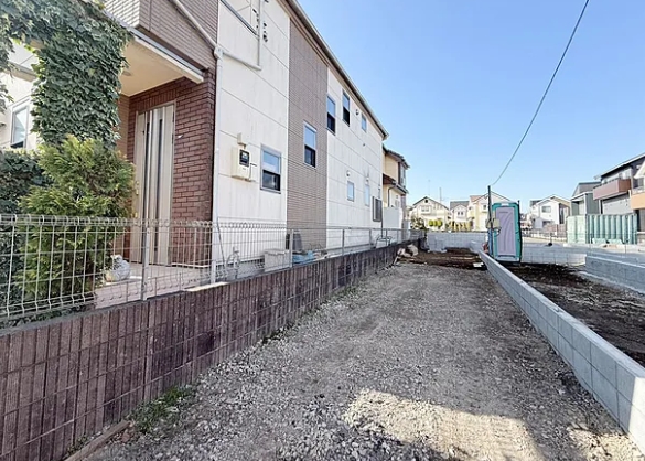 八王子市横川町の新築戸建て2号棟の駐車場の写真