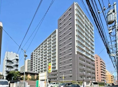 八王子市八日町の中古マンションの外観の写真