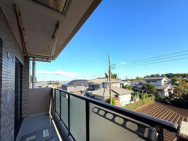 相模原市中央区東淵野辺1丁目の中古マンション3階部分のバルコニーの写真