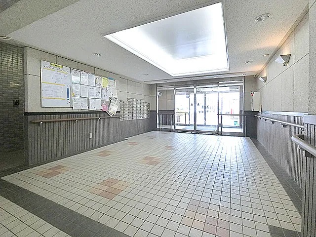 相模原市中央区東淵野辺1丁目の中古マンション3階部分の共用ロビーの写真
