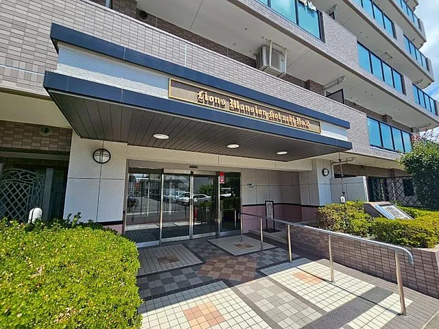 相模原市中央区東淵野辺1丁目の中古マンション3階部分のエントランスの写真