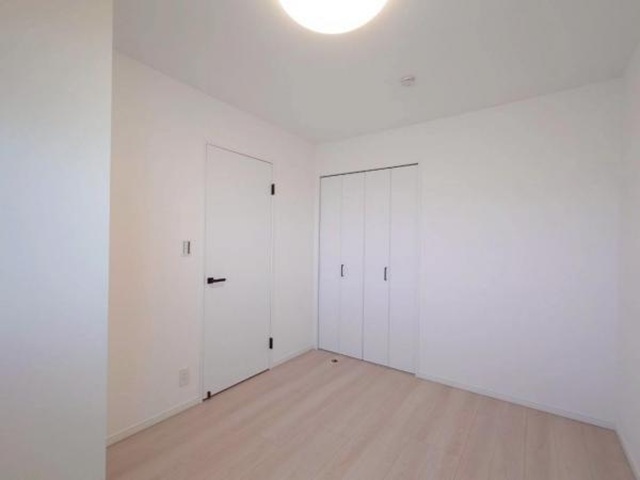 相模原市中央区東淵野辺5丁目の中古マンション5階部分の洋室の写真