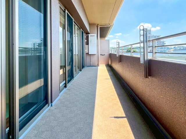 相模原市中央区上溝の中古マンション3階部分のバルコニーの写真