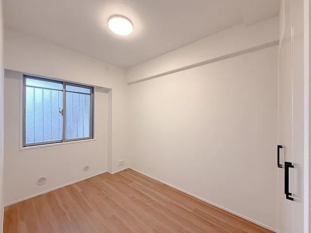 相模原市中央区上溝の中古マンション3階部分の洋室2の写真