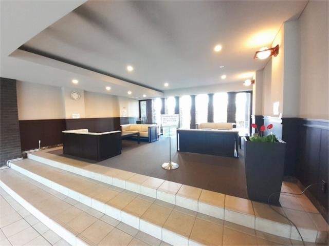 相模原市中央区上溝の中古マンション3階部分の共用ロビーの写真