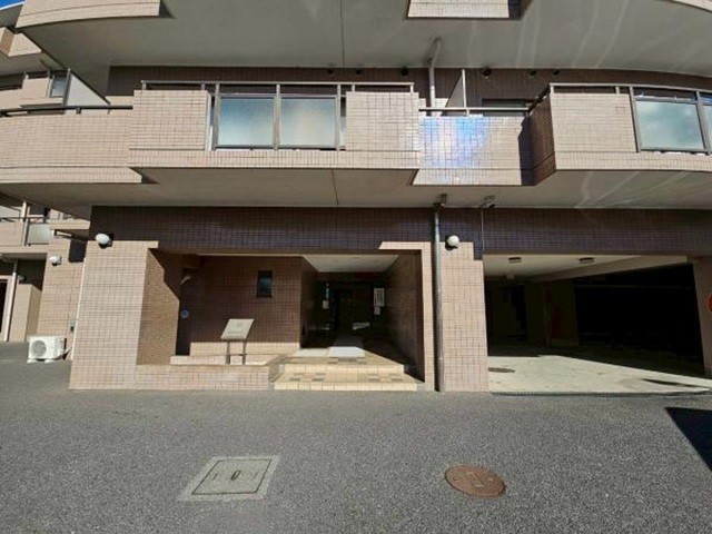 相模原市中央区上溝の中古マンション3階部分のエントランスの写真