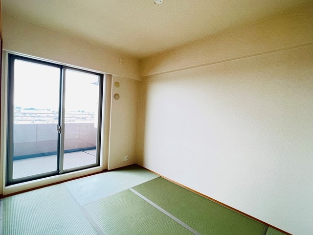 相模原市中央区上溝の中古マンション9階部分の和室の写真