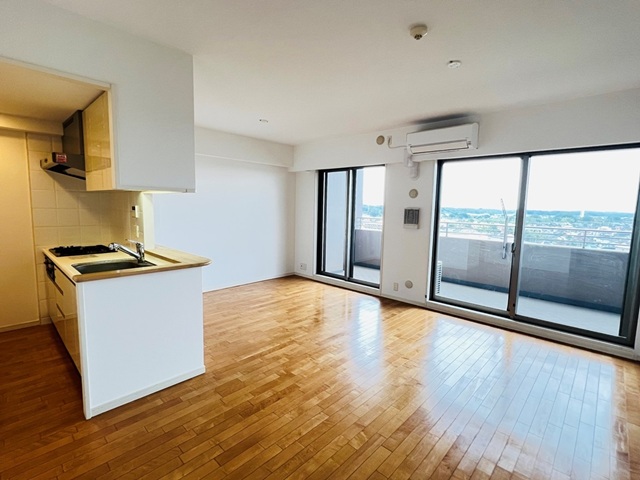 相模原市中央区上溝の中古マンション9階部分のリビングの写真