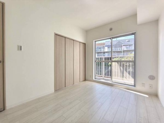 相模原市中央区上溝2丁目の中古マンション1階部分の洋室2の写真