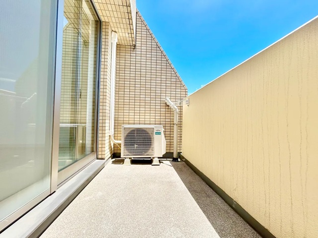 相模原市中央区鹿沼台1丁目の中古マンション6階部分のバルコニーの写真