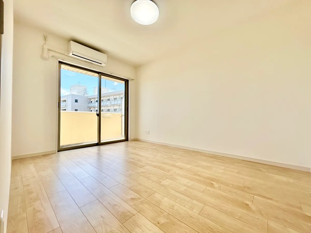 相模原市中央区鹿沼台1丁目の中古マンション6階部分の洋室1の写真