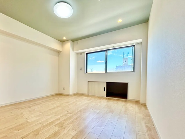 相模原市中央区鹿沼台1丁目の中古マンション6階部分のリビング1枚目の写真