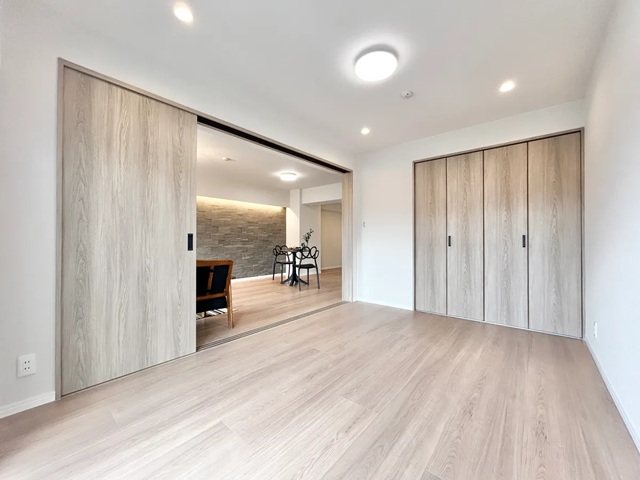 相模原市中央区鹿沼台2丁目の中古マンション2階部分の洋室の写真