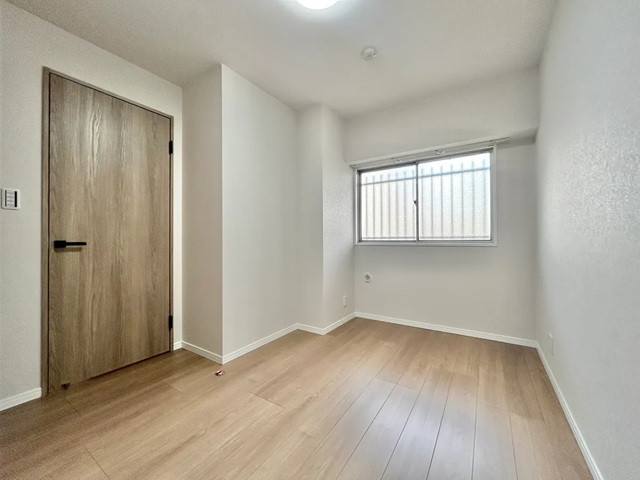 相模原市中央区鹿沼台2丁目の中古マンション2階部分の洋室の写真