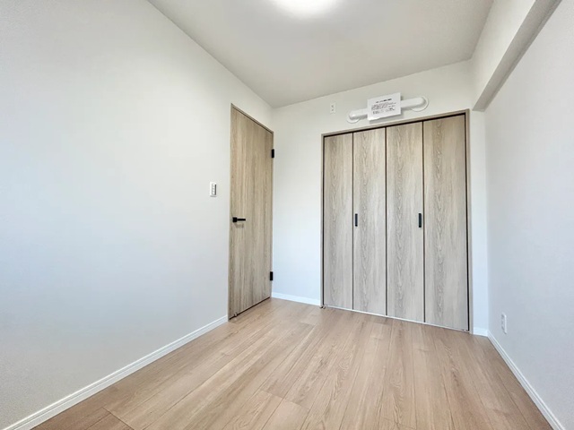 相模原市中央区鹿沼台2丁目の中古マンション2階部分の洋室の写真