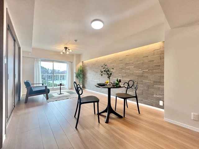 相模原市中央区鹿沼台2丁目の中古マンション2階部分のリビングの写真