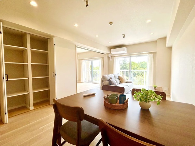 相模原市中央区鹿沼台2丁目の中古マンション4階部分のダイニングの写真