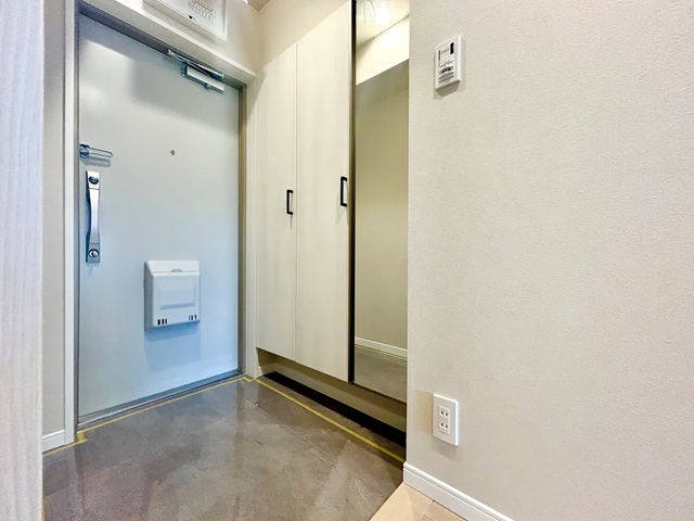 相模原市中央区鹿沼台2丁目の中古マンション4階部分の玄関の写真