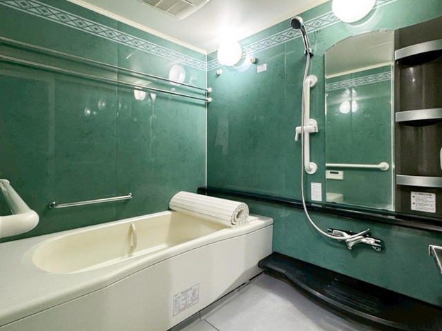 相模原市中央区共和2丁目の中古マンション1階部分のバスルームの写真