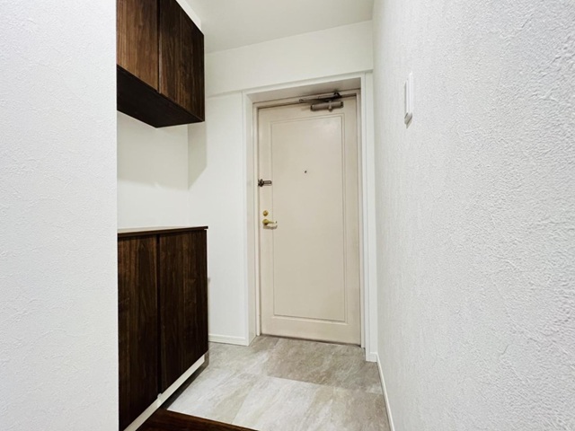 相模原市中央区南橋本1丁目の中古マンション11階部分の玄関の写真