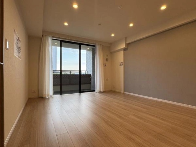 相模原市中央区南橋本3丁目の中古マンション5階部分のリビングの写真