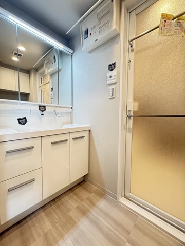 相模原市中央区南橋本3丁目の中古マンション5階部分の洗面化粧台の写真