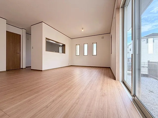 相模原市中央区宮下本町1丁目の中古戸建てのリビングの写真