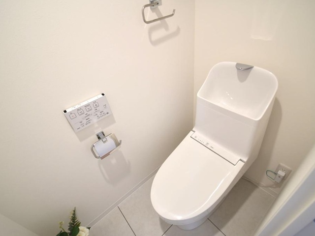 相模原市中央区小山2丁目の中古マンション7階部分のトイレの写真