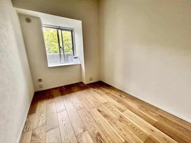 相模原市中央区相模原1丁目の中古マンション3階部分の洋室の写真