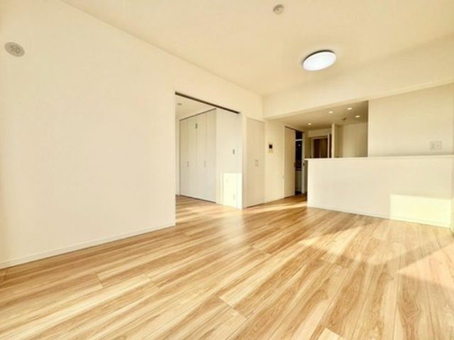 相模原市中央区相模原1丁目の中古マンション8階部分のダイニングの写真