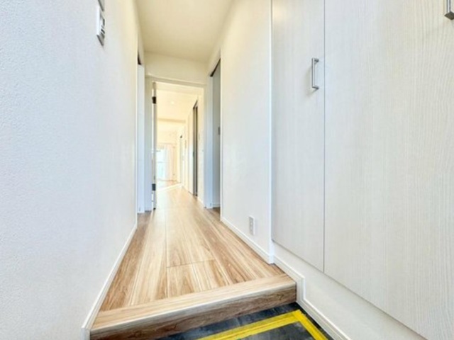 相模原市中央区相模原1丁目の中古マンション8階部分の玄関の写真