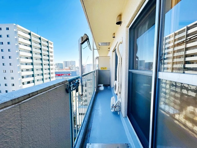 相模原市中央区相模原2丁目の中古マンション9階部分のバルコニーの写真