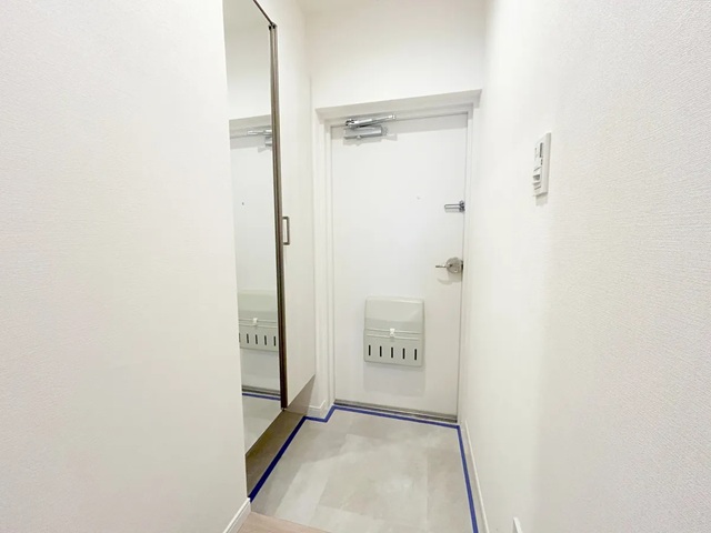 相模原市中央区相模原2丁目の中古マンション9階部分の玄関の写真