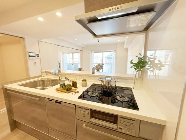 相模原市中央区相模原2丁目の中古マンション9階部分のキッチンの写真