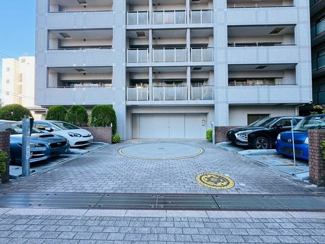 相模原市中央区相模原4丁目の中古マンション12階部分の駐車場の写真