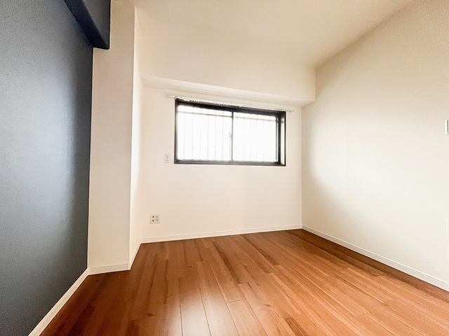 相模原市中央区相模原4丁目の中古マンション8階部分の洋室の写真