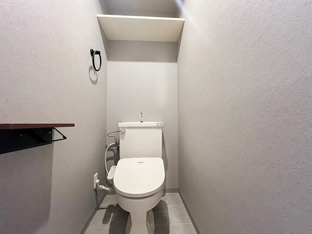 相模原市中央区相模原4丁目の中古マンション8階部分のトイレの写真