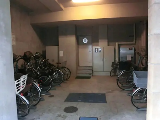 相模原市中央区相模原6丁目の中古マンション3階部分の駐輪場の写真