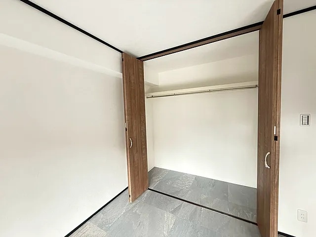 相模原市中央区清新2丁目の中古マンション1階部分の収納の写真
