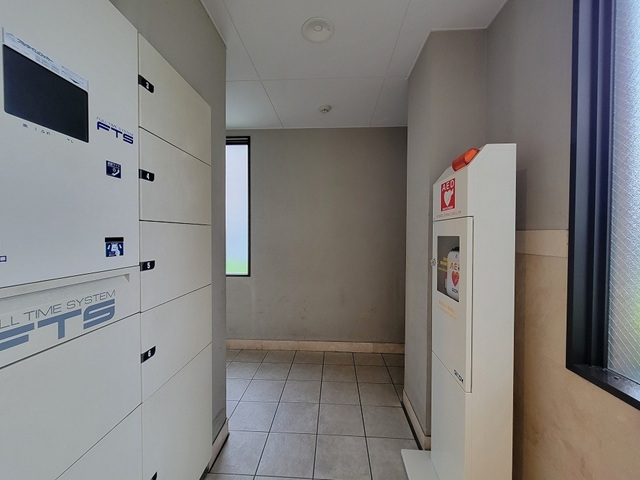 相模原市中央区清新5丁目の中古マンション2階部分の宅配ボックスの写真