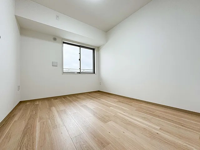 相模原市中央区清新5丁目の中古マンション7階部分の洋室2の写真