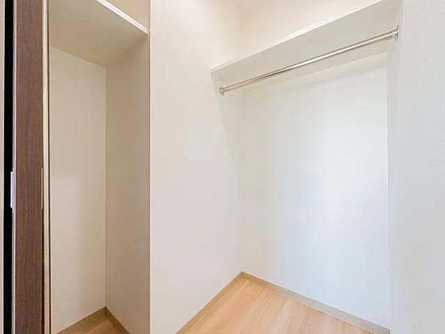相模原市中央区清新5丁目の中古マンション7階部分のウォークインクローゼットの写真